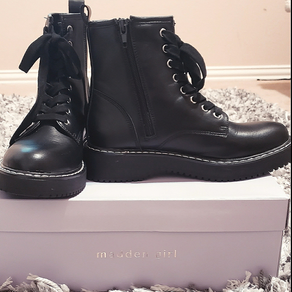 Black Doc Martens (like NEW)